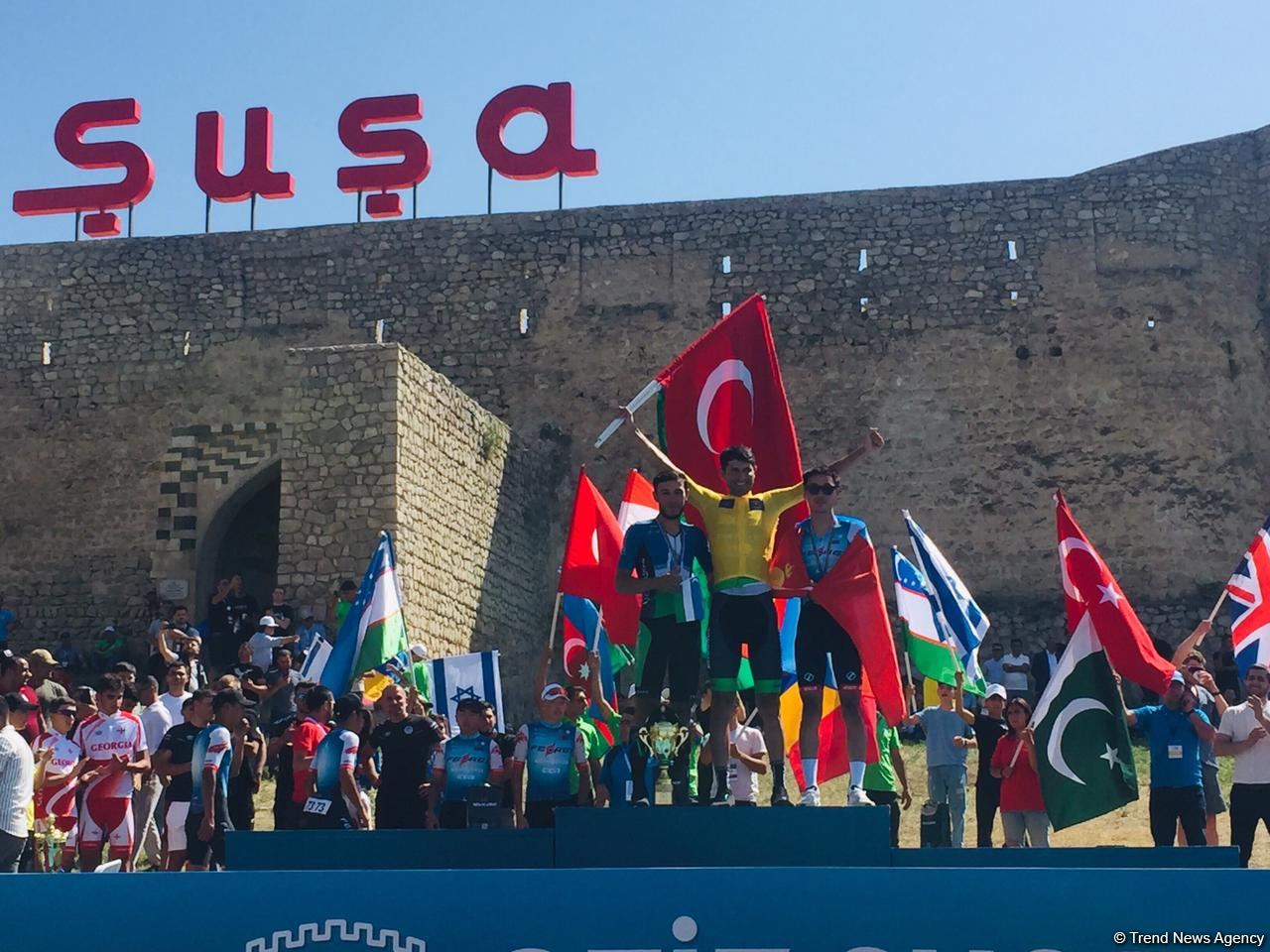 Winners of second stage of "Dear Shusha" int’l cycling race awarded (PHOTO)