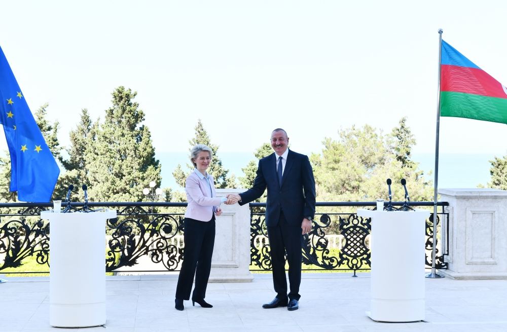 President Ilham Aliyev, President of European Commission make press statements (PHOTO/VIDEO)