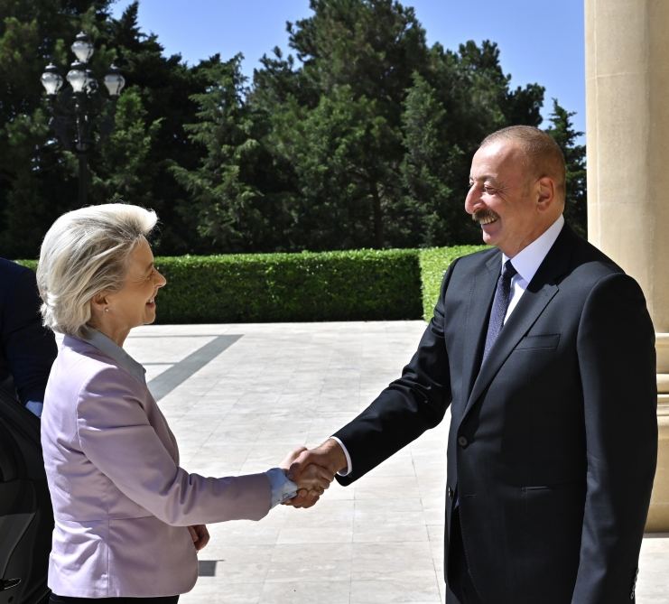 President Ilham Aliyev, President of European Commission hold expanded meeting (PHOTO/VIDEO)