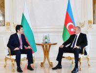 President Ilham Aliyev, Prime Minister of Bulgaria Kiril Petkov hold one-on-one meeting (PHOTO/VIDEO)