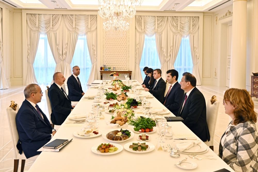 President Ilham Aliyev, Prime Minister of Bulgaria Kiril Petkov have joint working dinner