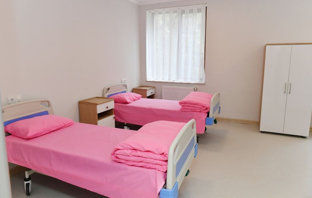 President Ilham Aliyev and First Lady Mehriban Aliyeva view conditions created at maternity hospital No 2 in Bakikhanov district of Baku after major overhaul (PHOTO/VIDEO)