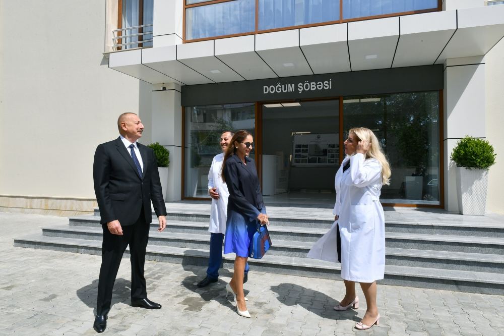 President Ilham Aliyev and First Lady Mehriban Aliyeva view conditions created at maternity hospital No 2 in Bakikhanov district of Baku after major overhaul (PHOTO/VIDEO)