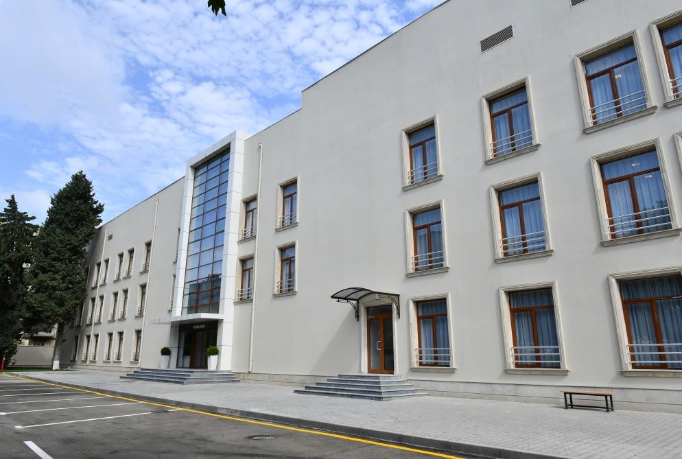 President Ilham Aliyev and First Lady Mehriban Aliyeva view conditions created at maternity hospital No 2 in Bakikhanov district of Baku after major overhaul (PHOTO/VIDEO)
