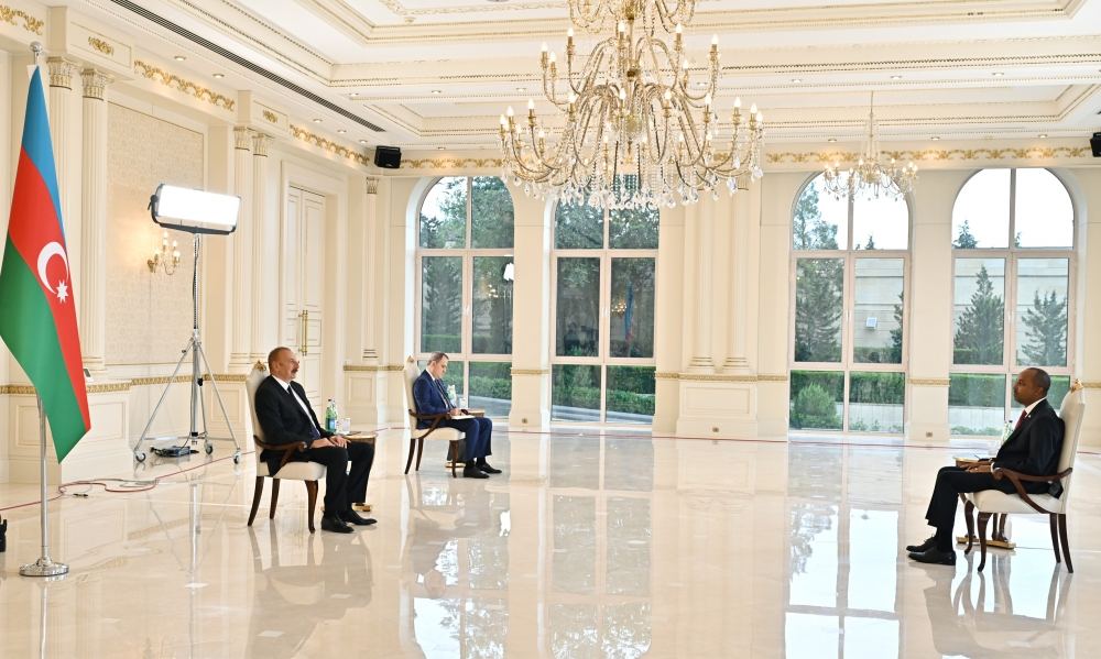 President Ilham Aliyev receives credentials of incoming ambassador of Rwanda (PHOTO/VIDEO)