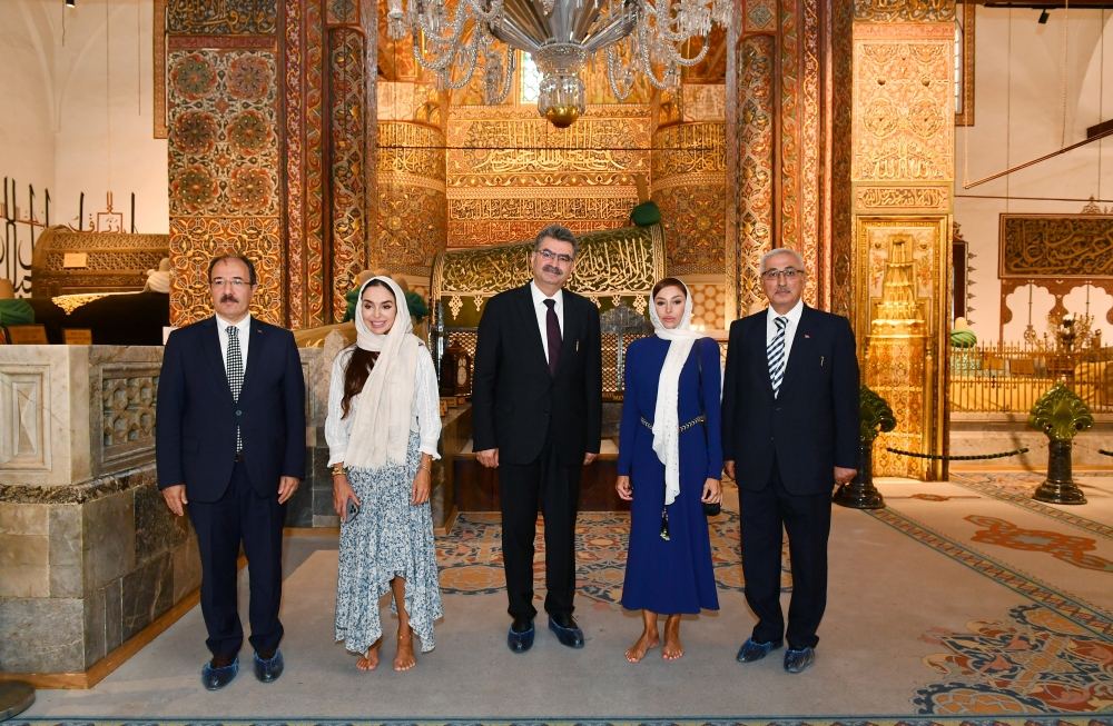 First VP Mehriban Aliyeva, Heydar Aliyev Foundation's VP Leyla Aliyeva visit Mevlana Museum in Konya (PHOTO/VIDEO)