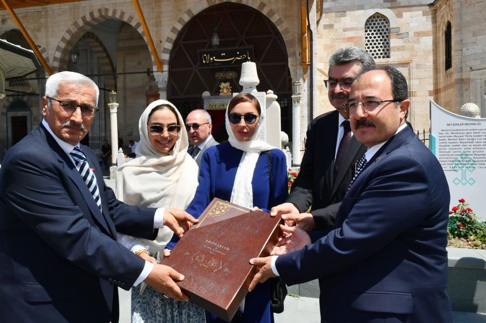 First VP Mehriban Aliyeva, Heydar Aliyev Foundation's VP Leyla Aliyeva visit Mevlana Museum in Konya (PHOTO/VIDEO)