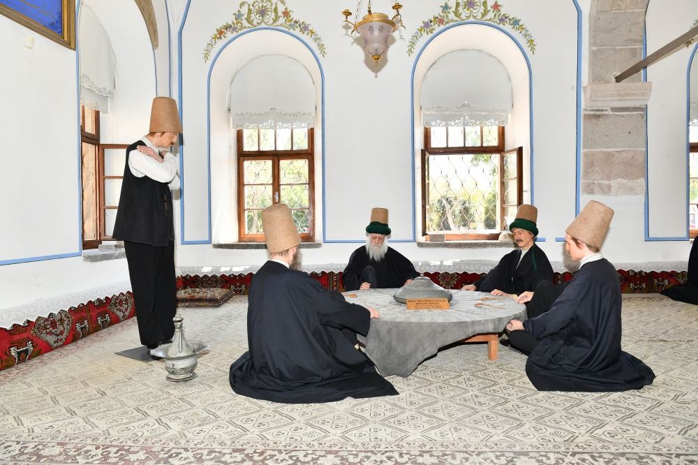First VP Mehriban Aliyeva, Heydar Aliyev Foundation's VP Leyla Aliyeva visit Mevlana Museum in Konya (PHOTO/VIDEO)