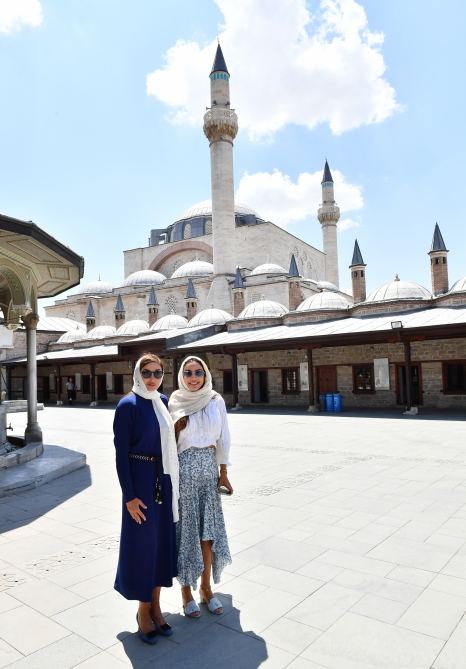First VP Mehriban Aliyeva, Heydar Aliyev Foundation's VP Leyla Aliyeva visit Mevlana Museum in Konya (PHOTO/VIDEO)