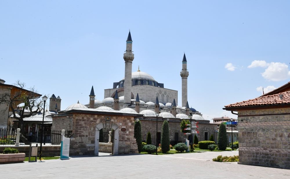 First VP Mehriban Aliyeva, Heydar Aliyev Foundation's VP Leyla Aliyeva visit Mevlana Museum in Konya (PHOTO/VIDEO)