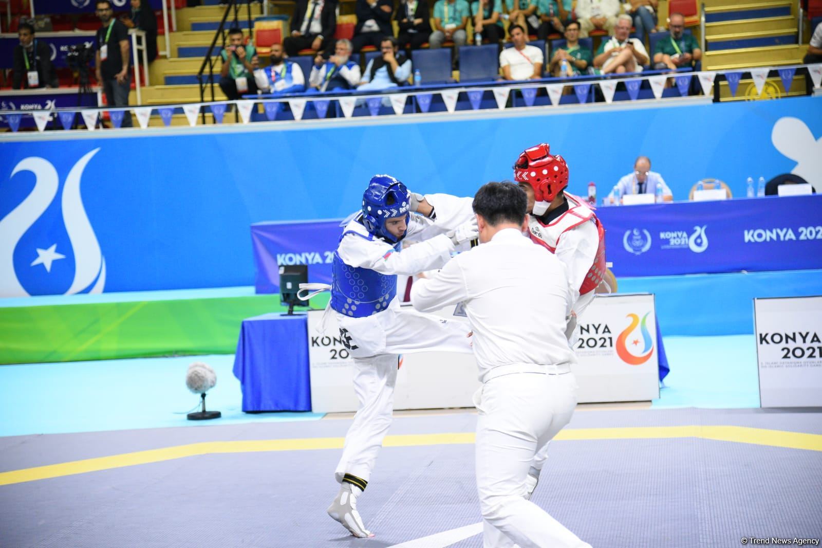 Azerbaijani taekwondo fighter Gashim Magomedov advances at 'Konya 2021' after win (PHOTO/VIDEO)