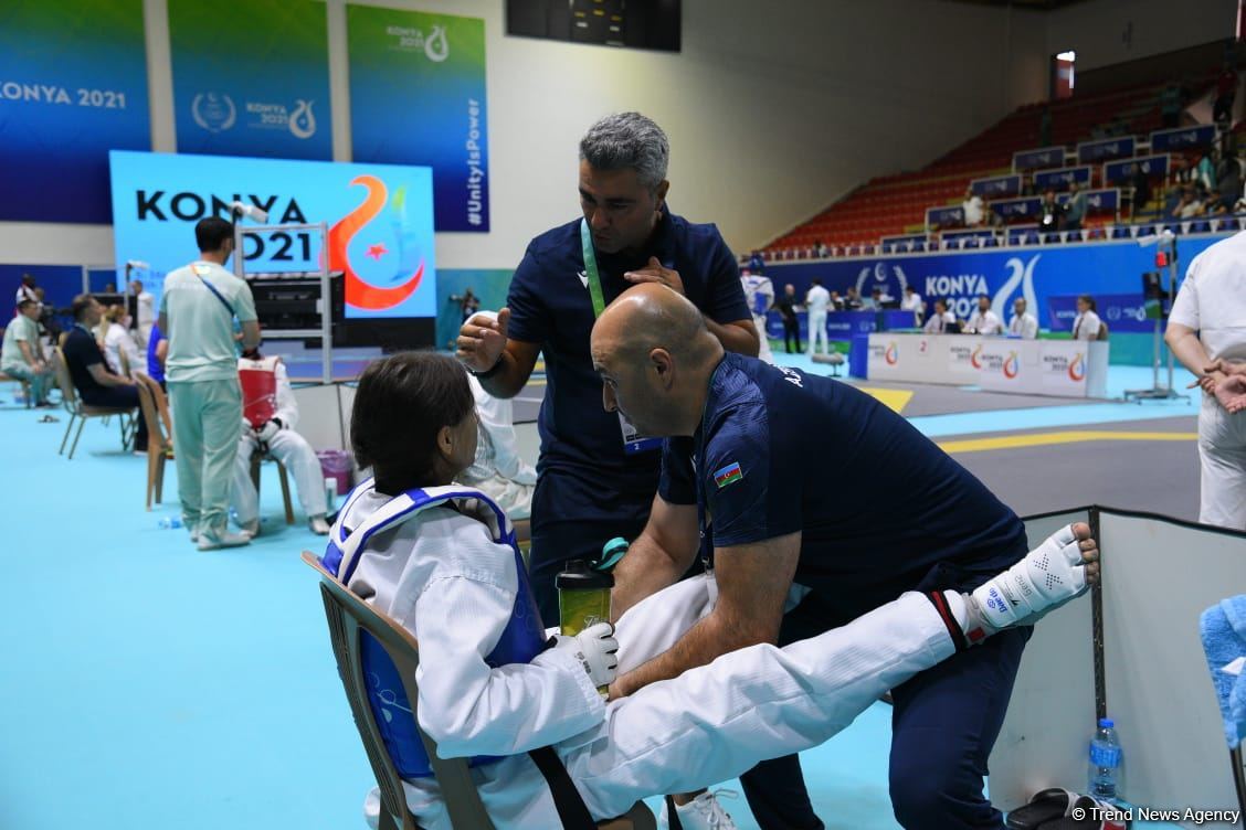 Azerbaijani taekwondo fighter enters next round of Islamic Solidarity Games after win (PHOTO/VIDEO)