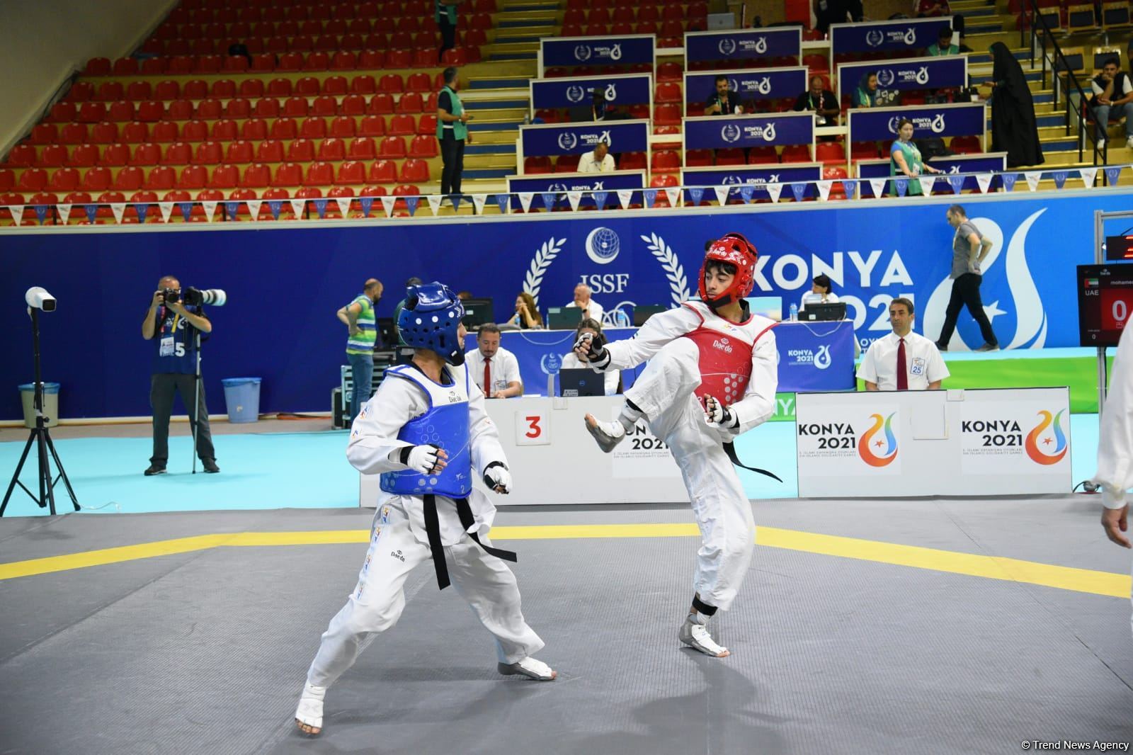 Azerbaijani taekwondo fighter enters next round of Islamic Solidarity Games after win (PHOTO/VIDEO)