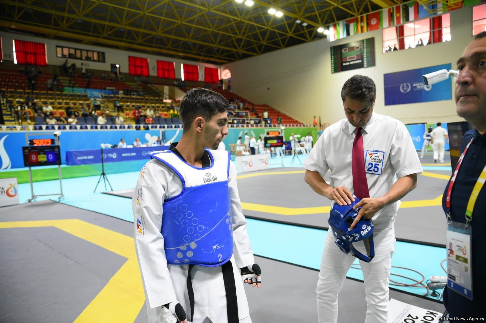 Azerbaijani taekwondo fighter enters next round of Islamic Solidarity Games after win (PHOTO/VIDEO)