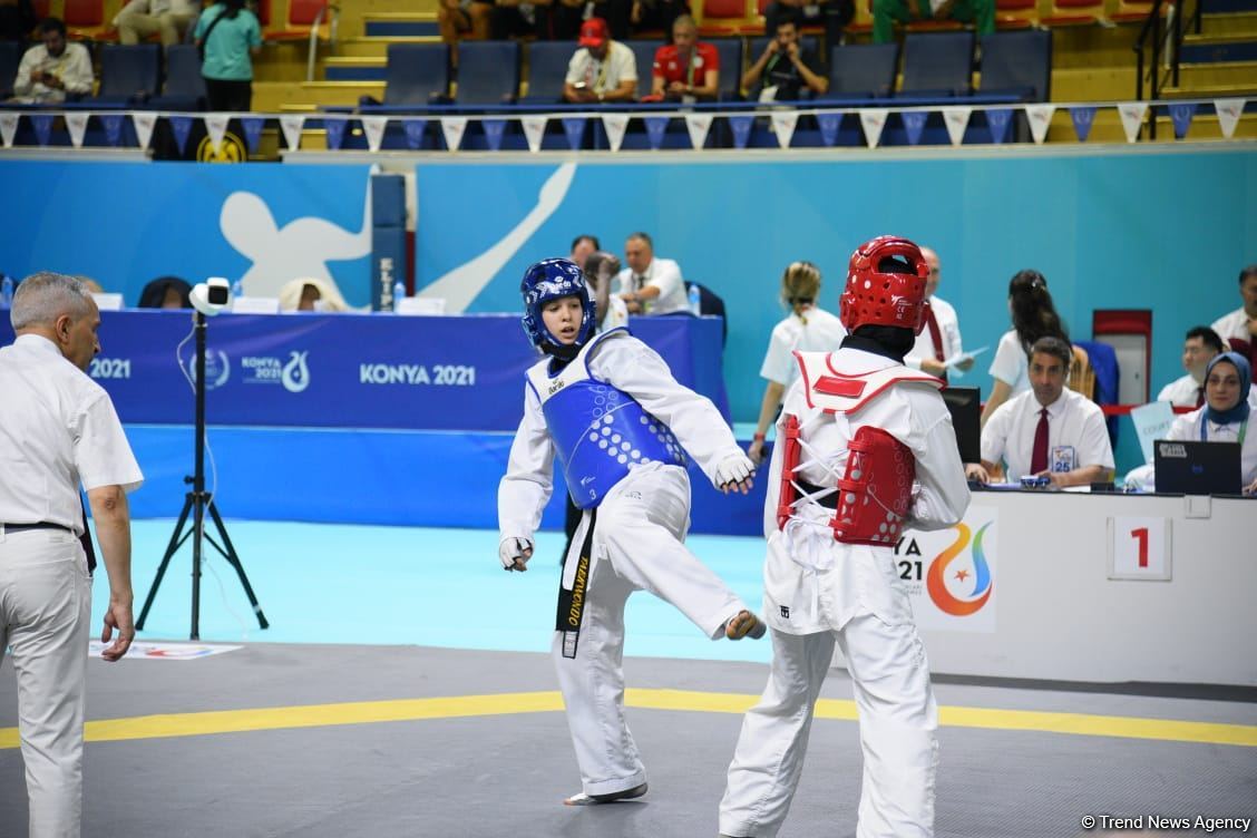 Azerbaijani taekwondo fighter enters next round of Islamic Solidarity Games after win (PHOTO/VIDEO)