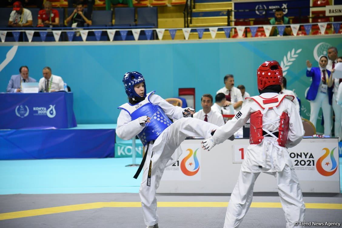 Azerbaijani taekwondo fighter enters next round of Islamic Solidarity Games after win (PHOTO/VIDEO)