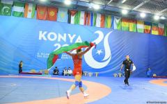 Azerbaijani female freestyle wrestler receives gold medal at V Islamic Solidarity Games (PHOTO)