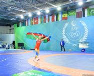 Azerbaijani female freestyle wrestler receives gold medal at V Islamic Solidarity Games (PHOTO)