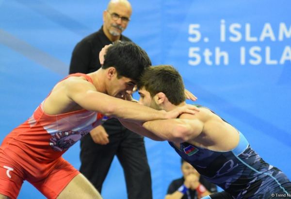 Azerbaijani wrestler grabs silver medal at V Islamic Solidarity Games (PHOTO)