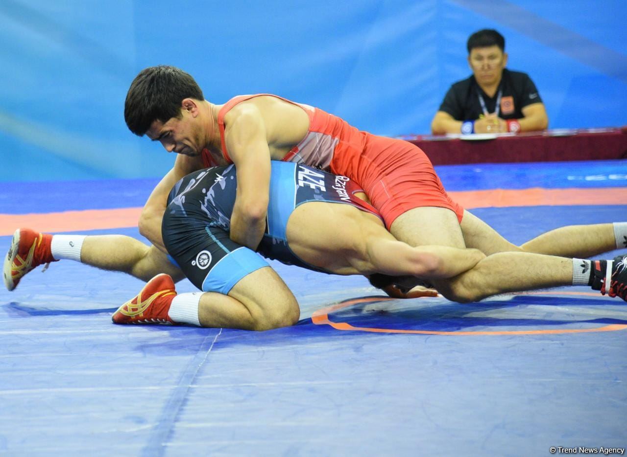 Azerbaijani wrestler grabs silver medal at V Islamic Solidarity Games (PHOTO)