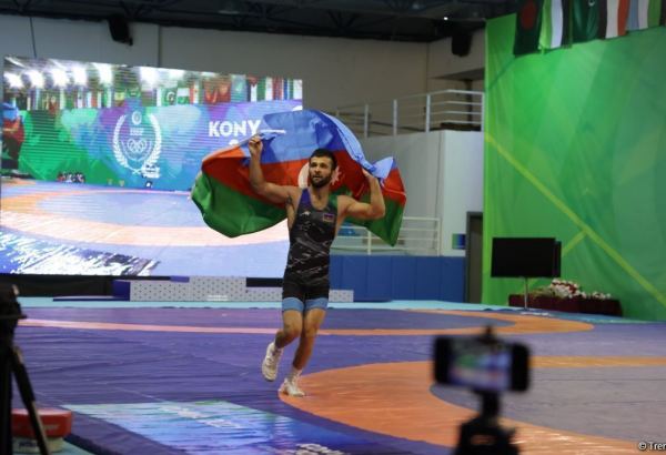 Azerbaijani wrestler wins gold medal at V Islamic Solidarity Games (PHOTO)