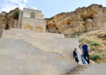 President Ilham Aliyev, First Lady Mehriban Aliyeva view reconstruction works carried out in “Diri Baba” tomb in Gobustan district (PHOTO/VIDEO)
