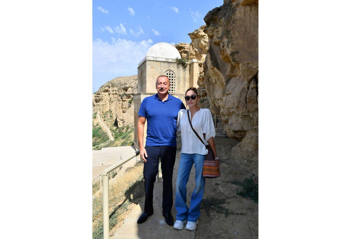 President Ilham Aliyev, First Lady Mehriban Aliyeva view reconstruction works carried out in “Diri Baba” tomb in Gobustan district (PHOTO/VIDEO)
