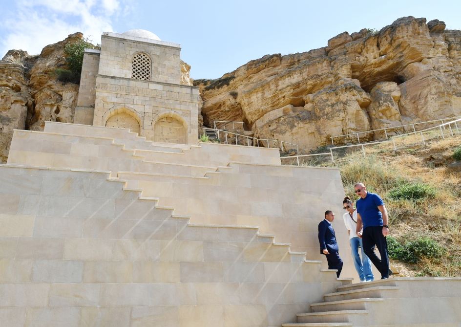 President Ilham Aliyev, First Lady Mehriban Aliyeva view reconstruction works carried out in “Diri Baba” tomb in Gobustan district (PHOTO/VIDEO)
