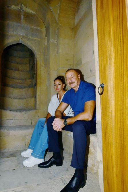 President Ilham Aliyev, First Lady Mehriban Aliyeva view reconstruction works carried out in “Diri Baba” tomb in Gobustan district (PHOTO/VIDEO)