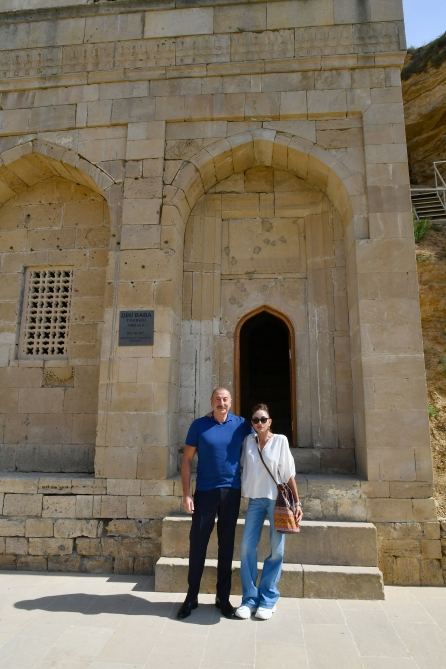 President Ilham Aliyev, First Lady Mehriban Aliyeva view reconstruction works carried out in “Diri Baba” tomb in Gobustan district (PHOTO/VIDEO)