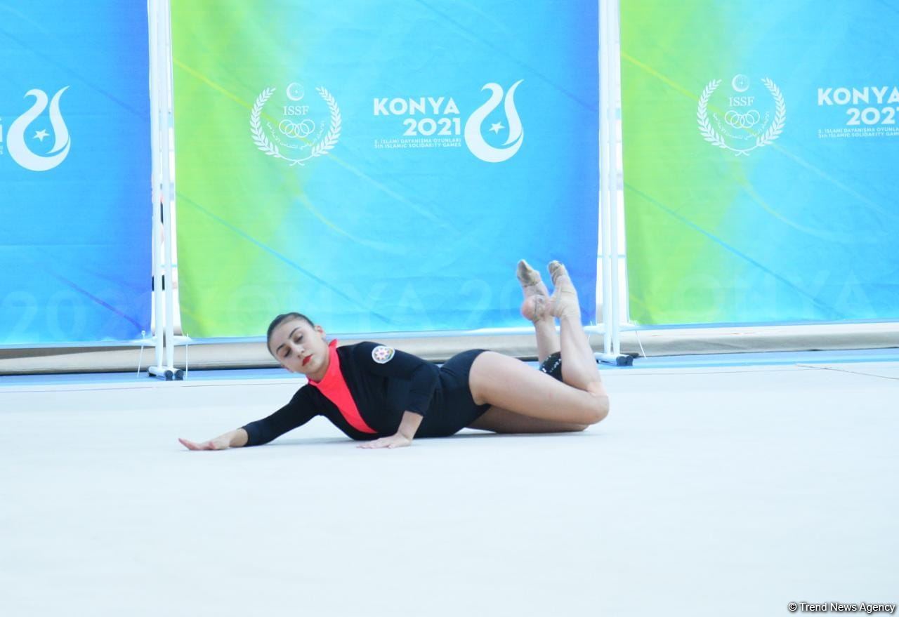 Zohra Agamirova wins bronze in ball exercise (PHOTO)