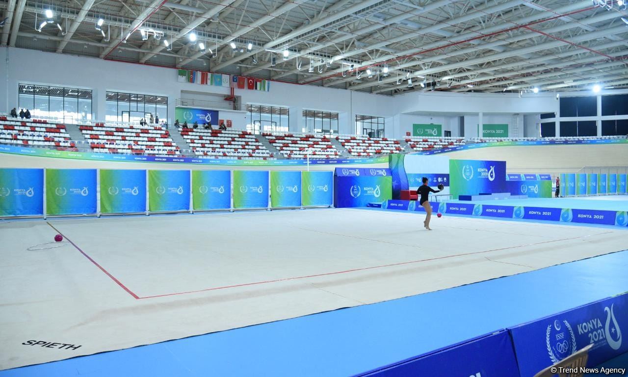 Zohra Agamirova wins bronze in ball exercise (PHOTO)