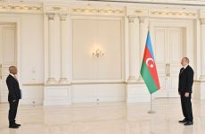 President Ilham Aliyev accepts credentials of incoming ambassador of Ethiopia (PHOTO/VIDEO)