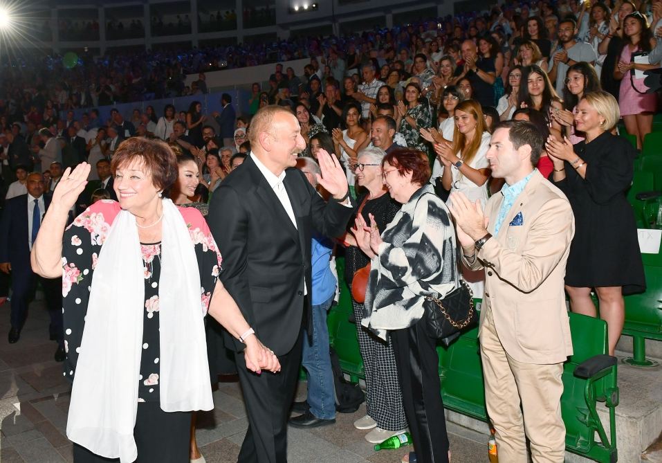 President Ilham Aliyev, First Lady Mehriban Aliyeva attend event in memory dedicated to 80th birthday anniversary of Muslum Magomayev (PHOTO/VIDEO)