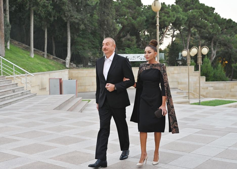 President Ilham Aliyev, First Lady Mehriban Aliyeva attend event in memory dedicated to 80th birthday anniversary of Muslum Magomayev (PHOTO/VIDEO)