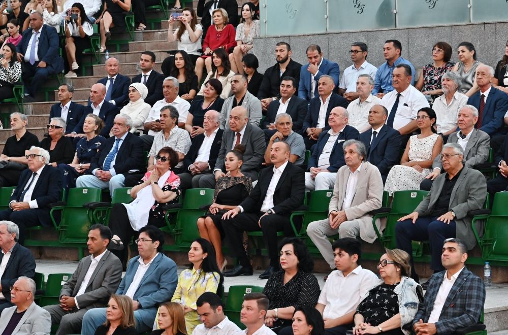 President Ilham Aliyev, First Lady Mehriban Aliyeva attend event in memory dedicated to 80th birthday anniversary of Muslum Magomayev (PHOTO/VIDEO)