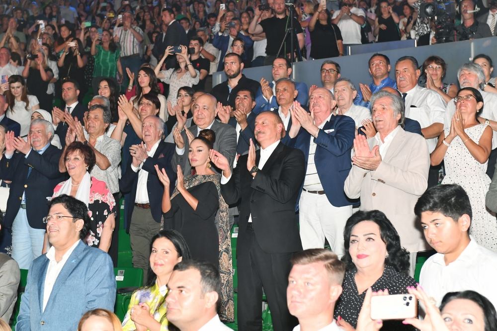 President Ilham Aliyev, First Lady Mehriban Aliyeva attend event in memory dedicated to 80th birthday anniversary of Muslum Magomayev (PHOTO/VIDEO)
