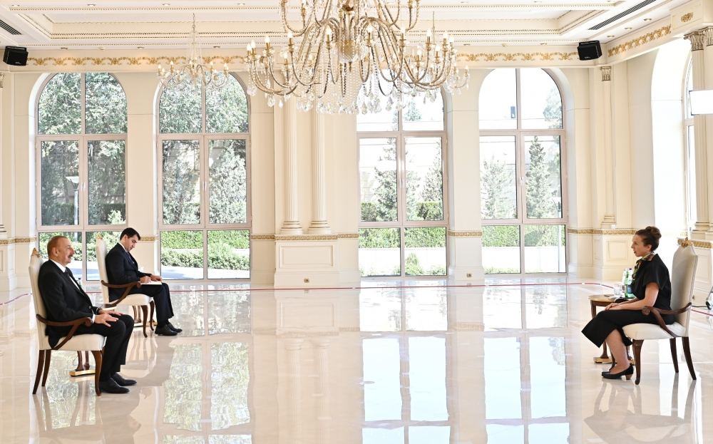 President Ilham Aliyev receives credentials of incoming ambassador of New Zealand (PHOTO/VIDEO)