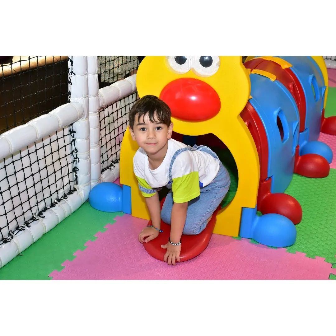 First Vice-President Mehriban Aliyeva made post from festivities organized for children (PHOTO/VIDEO)