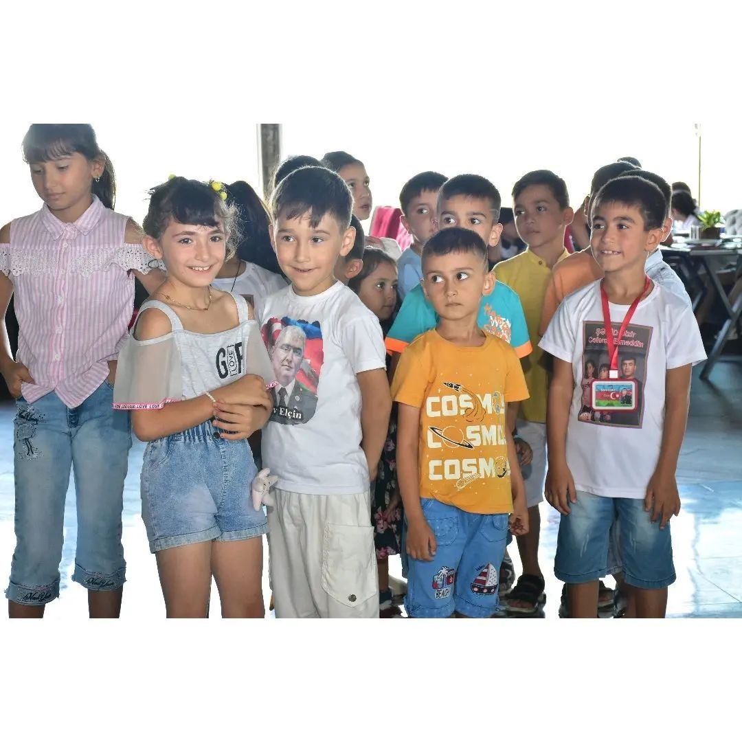 First Vice-President Mehriban Aliyeva made post from festivities organized for children (PHOTO/VIDEO)