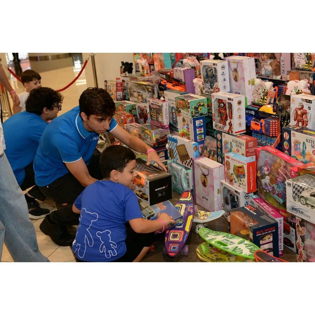 First Vice-President Mehriban Aliyeva made post from festivities organized for children (PHOTO/VIDEO)