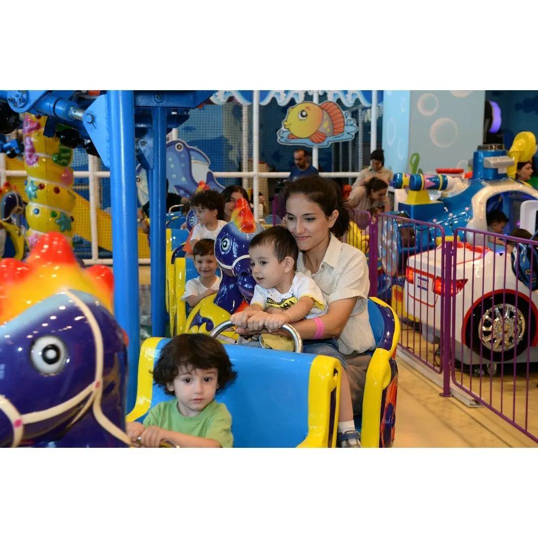 First Vice-President Mehriban Aliyeva made post from festivities organized for children (PHOTO/VIDEO)