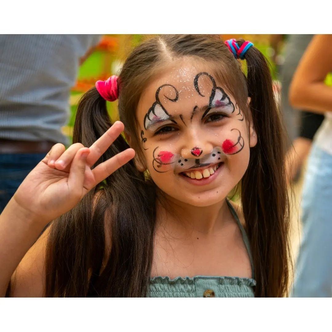 First Vice-President Mehriban Aliyeva made post from festivities organized for children (PHOTO/VIDEO)