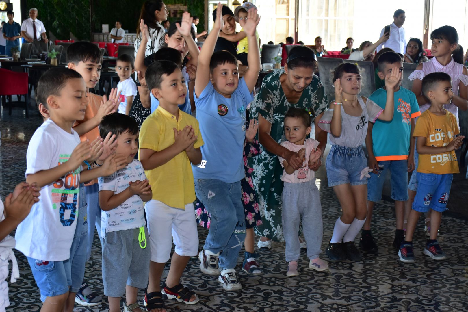 Heydar Aliyev Foundation organizes entertainment events for children (PHOTO)