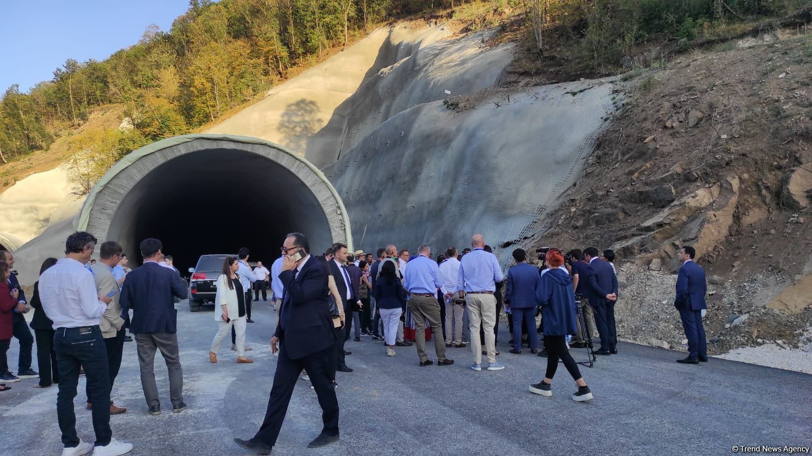 Diplomats view tunnel under completion on Azerbaijan's Ahmadbayli-Fuzuli-Shusha highway