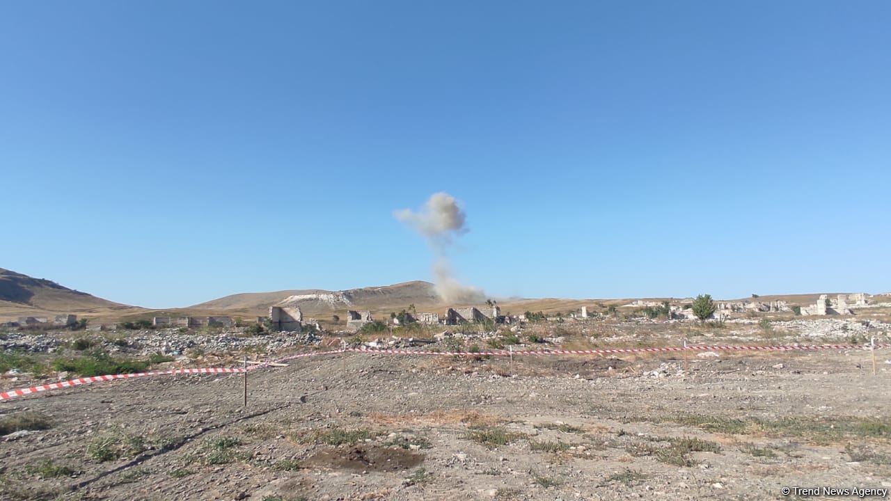 Diplomats accredited in Azerbaijan observe demining operation in Fuzuli (PHOTO)