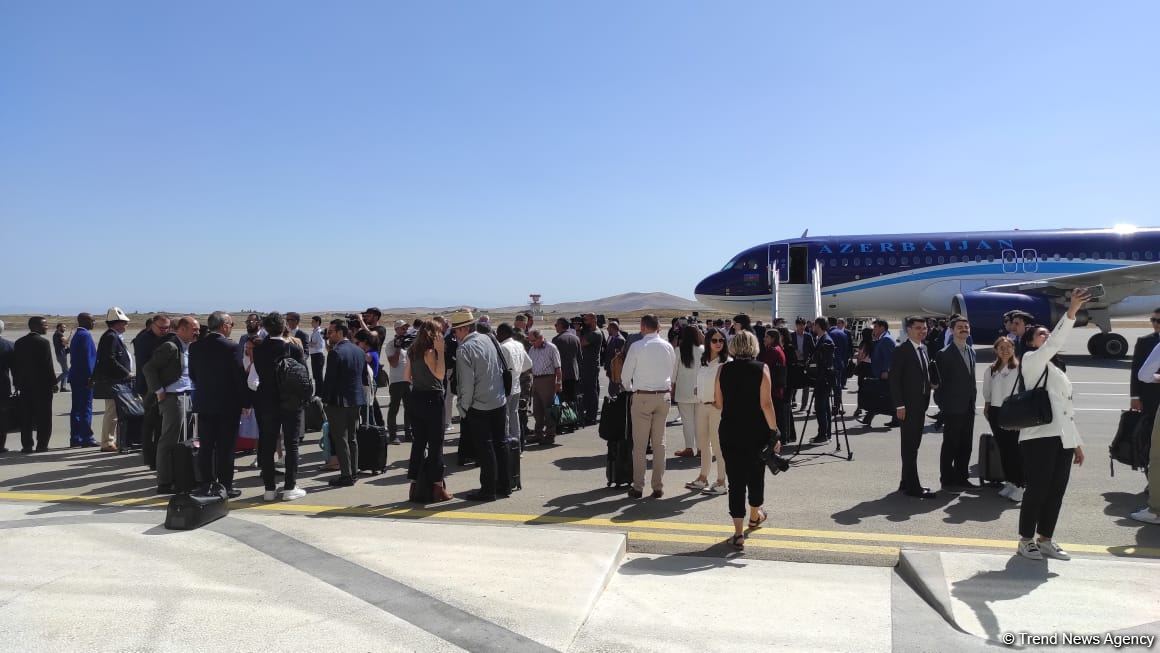 Visit of diplomats, military representatives accredited in Azerbaijan to Shusha kicks off (PHOTO)