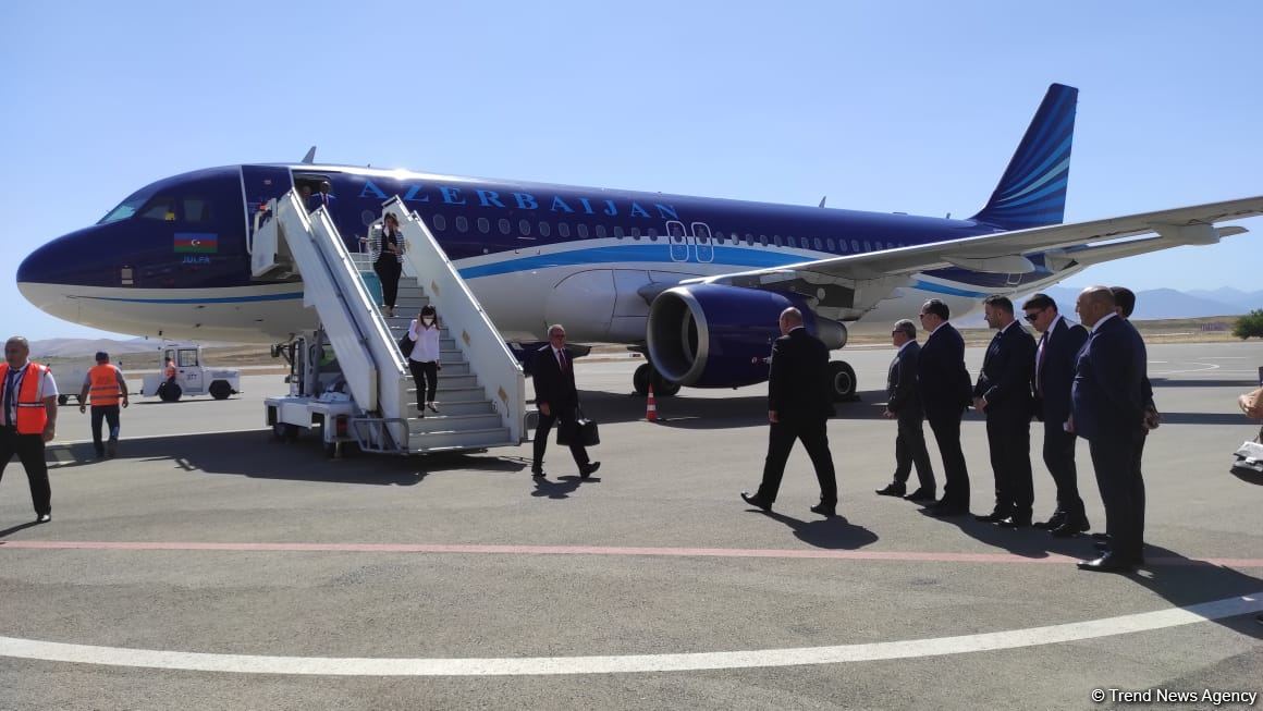 Visit of diplomats, military representatives accredited in Azerbaijan to Shusha kicks off (PHOTO)