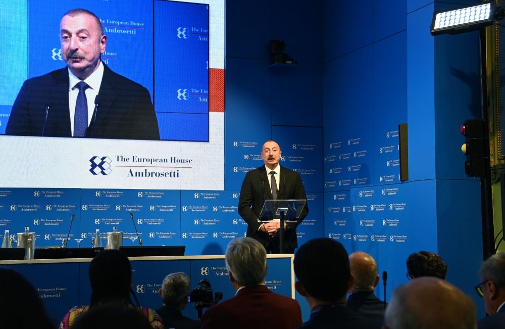 President Ilham Aliyev attends international forum in Cernobbio, Italy (PHOTO/VIDEO)
