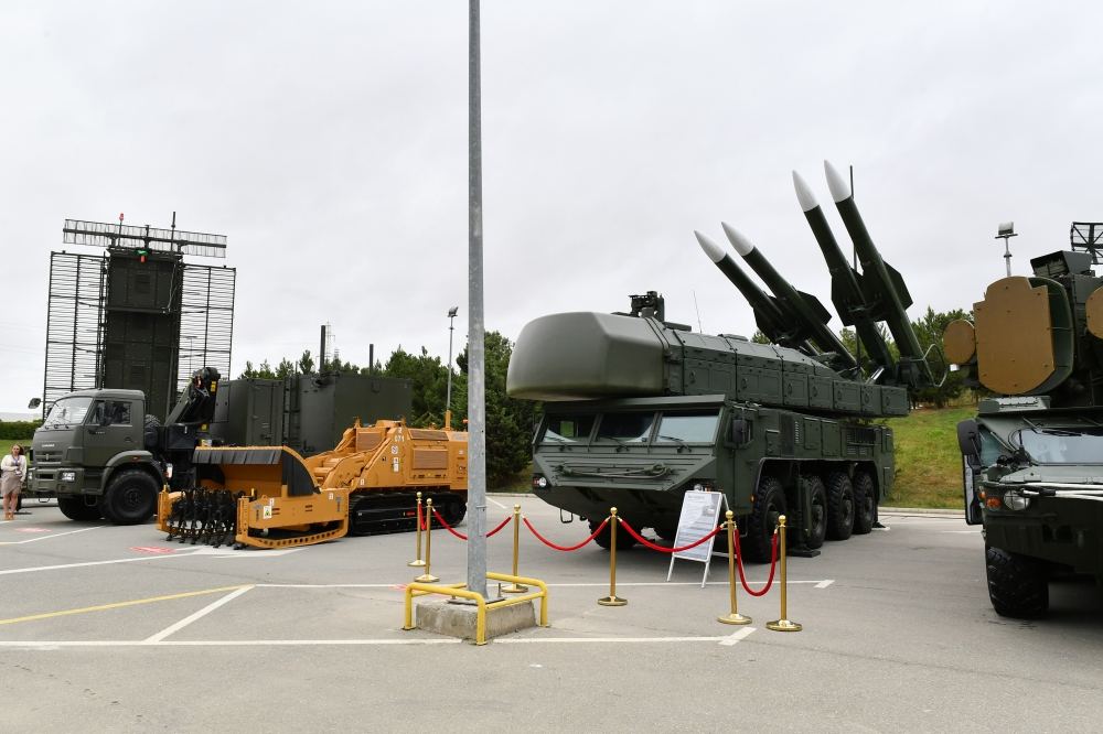 President Ilham Aliyev views 4th “ADEX” and 13th “Securex Caspian” exhibitions (PHOTO/VIDEO)